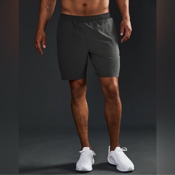 BEYOND YOGA Pivotal Men's Performance Short Sz XS - Picture 1 of 13